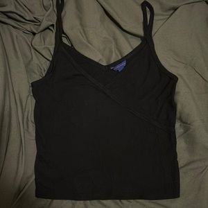 Medium Aeropostale black cropped tank top